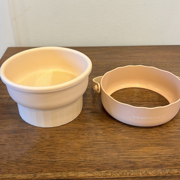 U-RIGHT AESTHETIC 2 in 1 Makeup Brush Cleaning Bowl - Picture 6 of 6